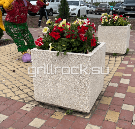 Вазон “Квадрат” из бетона (для улицы) с крошкой натурального камня (мрамор, гранит, гравий)